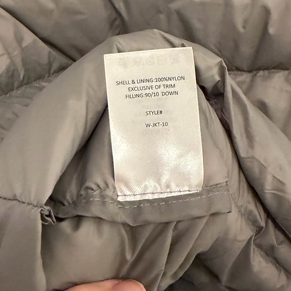 Quince Women's Lightweight Down Packable Jacket Grey Size Medium - Picture 5 of 7